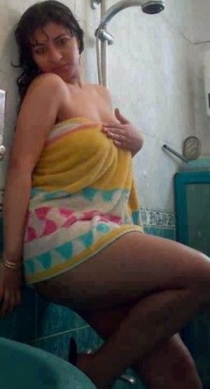 Desi Hot | Cute sexy Indian womens And Babes With Big Boobs images