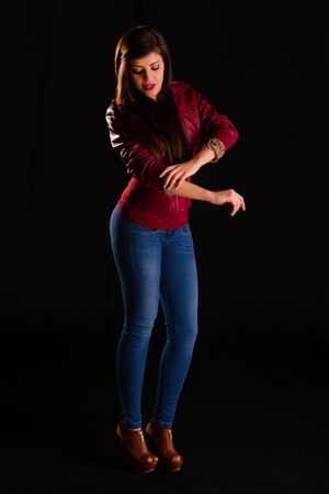 Modeling nice outfit !