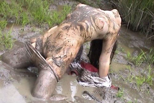 muddy outdoor naked teen #porn #freepics #pornpic #hot