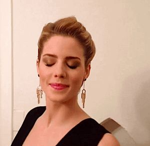 Emily Bett Rickards -7/91 -5'5''- 35-25-35''-34A-Bra -128lbs - 7-Shoe, Hot Canadian 2016, Wettest Deep Cunnilingus! -Yum! Yum!