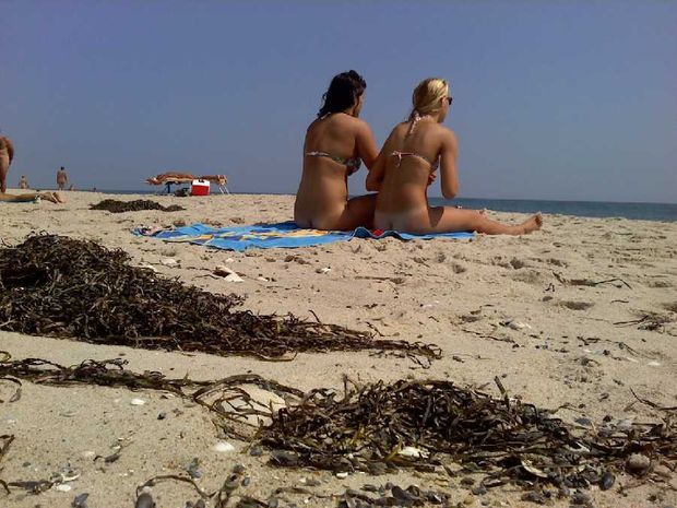 nude