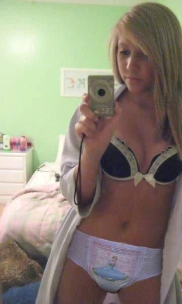 diaper selfie