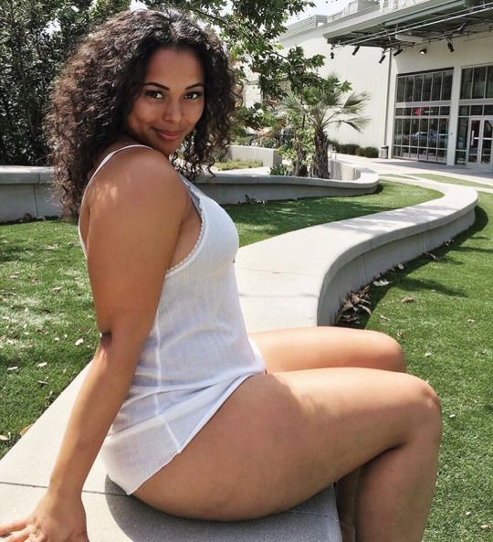 Beautiful thick babe