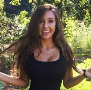 Cum on lips or tits? You decide.