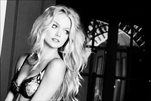 Lindsay Ellingson -11/84 -5'11''- 33-24-34''-32A-Bra -121lbs - 8-Shoe, "Victoria Secret" Babe, So Sweet Cunnilingus! -Yum! Yum!