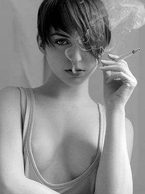 Hot teenie sexy smoke