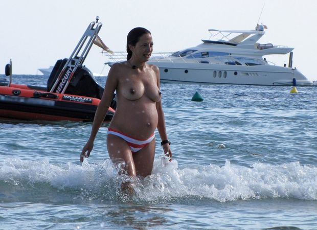 cipkaani_-_Pregnant_-_0014a00064.jpg
