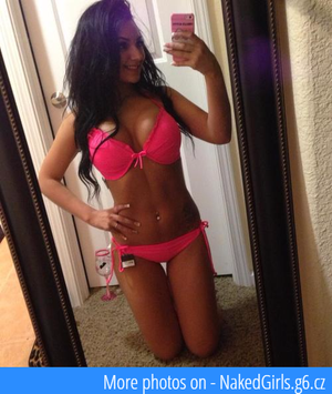 More photos of her on goo.gl/xXfS4L