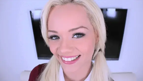 Elsa Jean -9/96 -5'3''- 32-24-28''-32A-Bra -98lbs -7-Shoe, Bad Babe, Serious Sex Doll, Eat! that! - YUM!