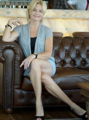 Erika Eleniak -9/69 -5'6''- 37-24-36''-34D-Bra -118lbs -7.5-Shoe, Cali. Babe, At 45 - Deep Wet MILF Cunnilingus! -Yum! Yum!