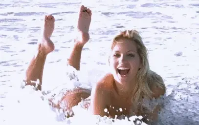 Jenni on shore
