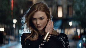 Karlie Kloss -8/92 -6'1''- 32-23-34''-32A-Bra -115lbs -9-Shoe, Model, Fuck'n A.....Yum! Yum! Yum!