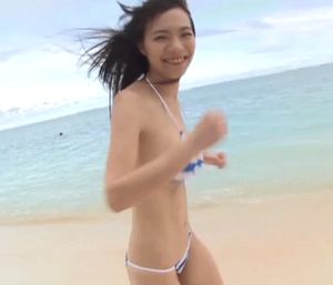 Bouncy Japanese boobs.