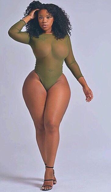 Curvy babe