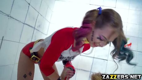 Bill Bailey fuck Harley Quinn so hard on his top