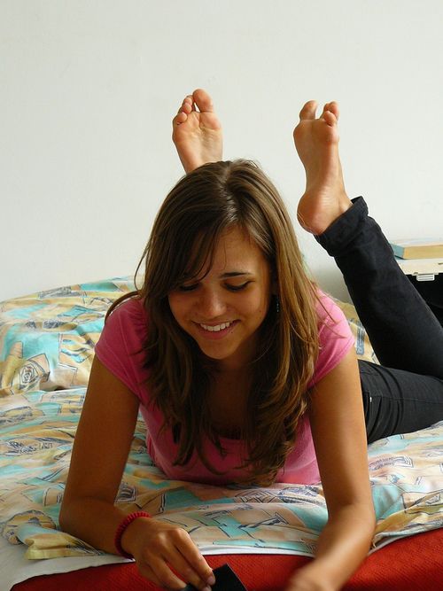 feet1113-6
