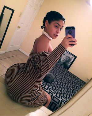 Teen Big Ass Selfie