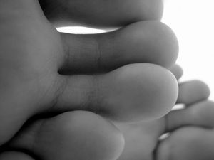 toes