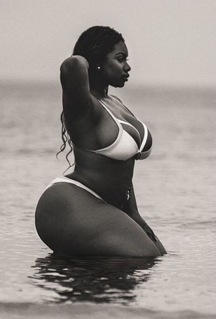 Curvy beach babe