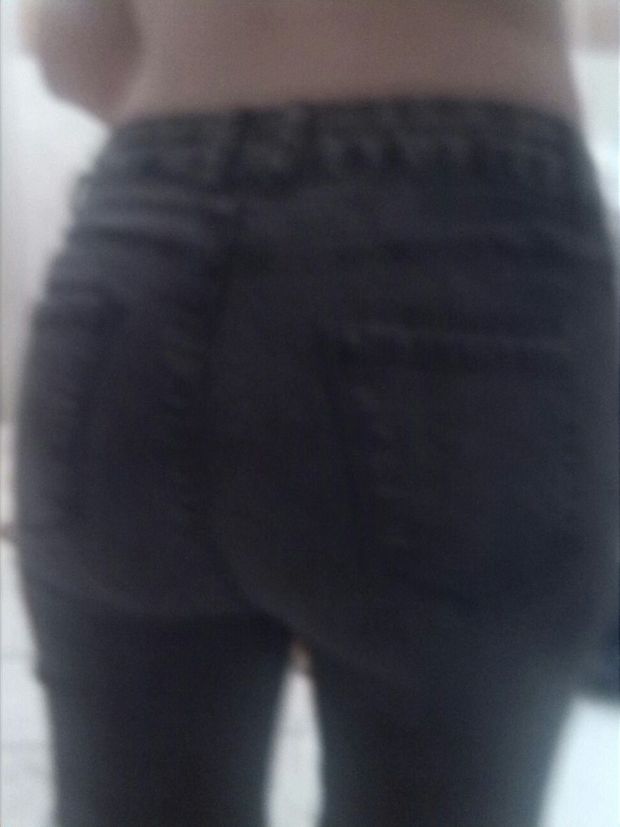 big bubble ass in jeans