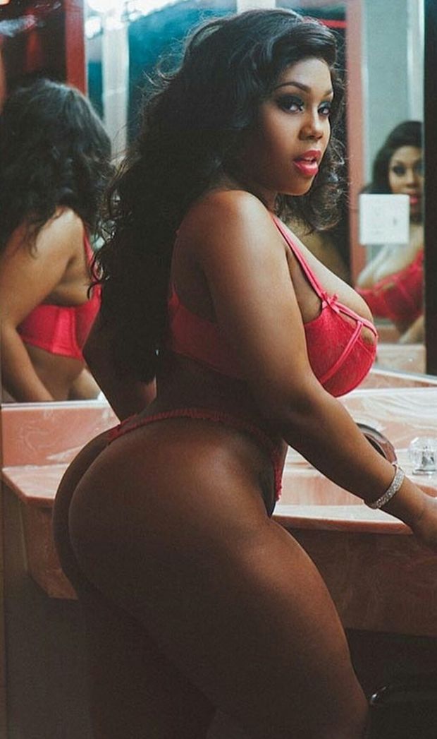 Thick babe