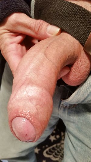 This is the smallest you'll see Garrick's cock....can you believe he's a Grower? Yikes