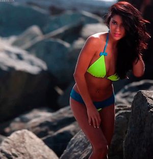 Arianny Celeste -11/85 -5'7''- 35-24-34''-32C-Bra -120lbs -7-Shoe, Vegas UFC Ring Babe/Model, Tasty Oral Treat....Yum! Yum!