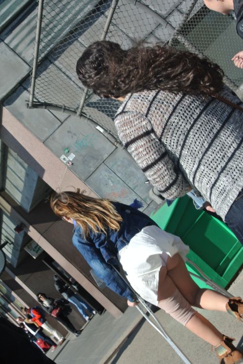 Teen Ass Upskirt