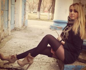 ankleboots outside with hot legs