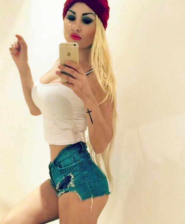 sexy selfie