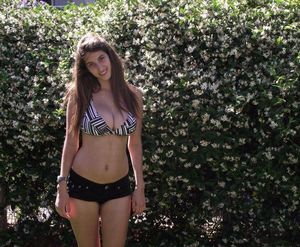 Revealing the famous Analleta!