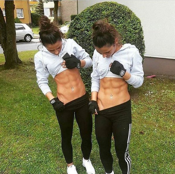 jakic twins