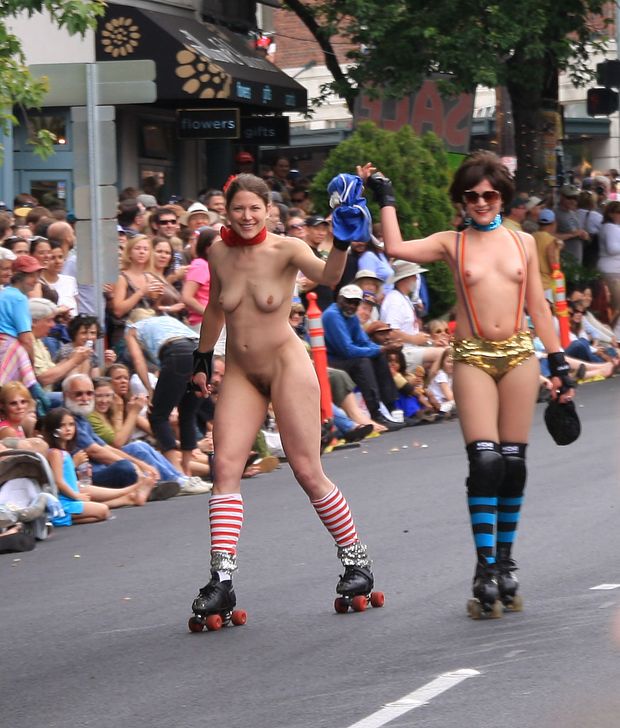 public naked skating, what city is that?