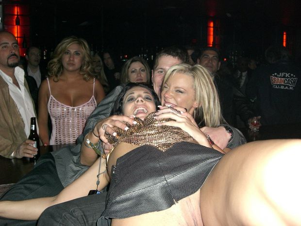 Accidental Nudity - Drunk Babe Pussy Upskirt At The Disco