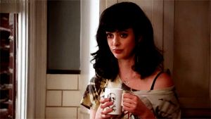 Krysten Ritter -12/81 -5'9''- Love Her, Totally Hot....Kiss! Kiss!