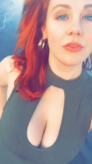 Maitland Ward -2/77 -5'10''- 36-25-36''-34C-Bra -129lbs - 8-Shoe, Long Beach Star...Great Face!