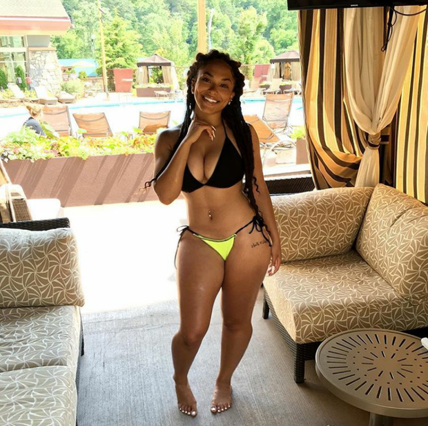 Thick babe