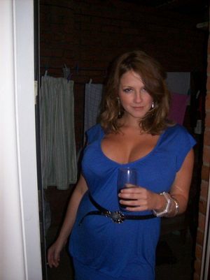 A cougar spots her prey