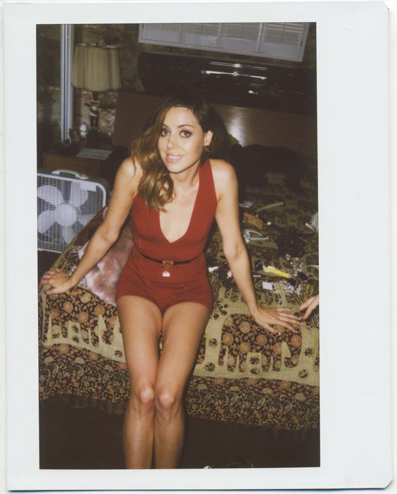 Why yes, Aubrey Plaza, I will join you on the bed