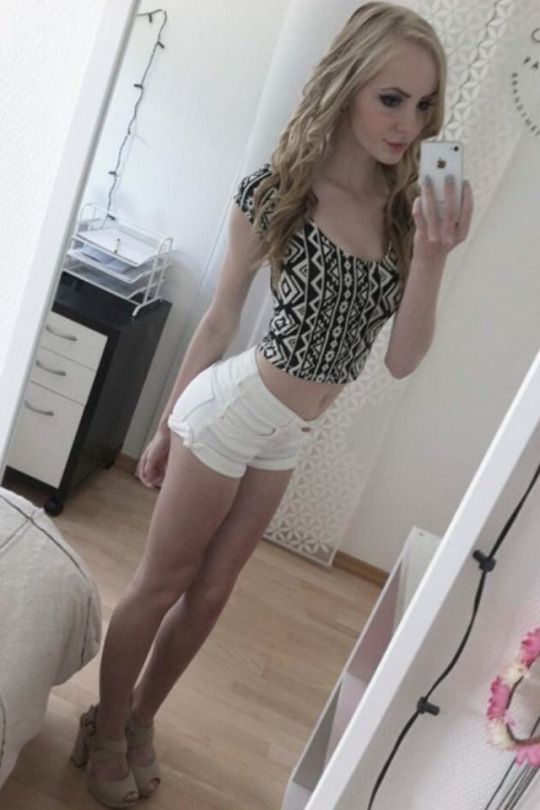 Skinny Blonde