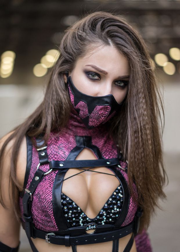 Tanya Korobova Mileena cosplay