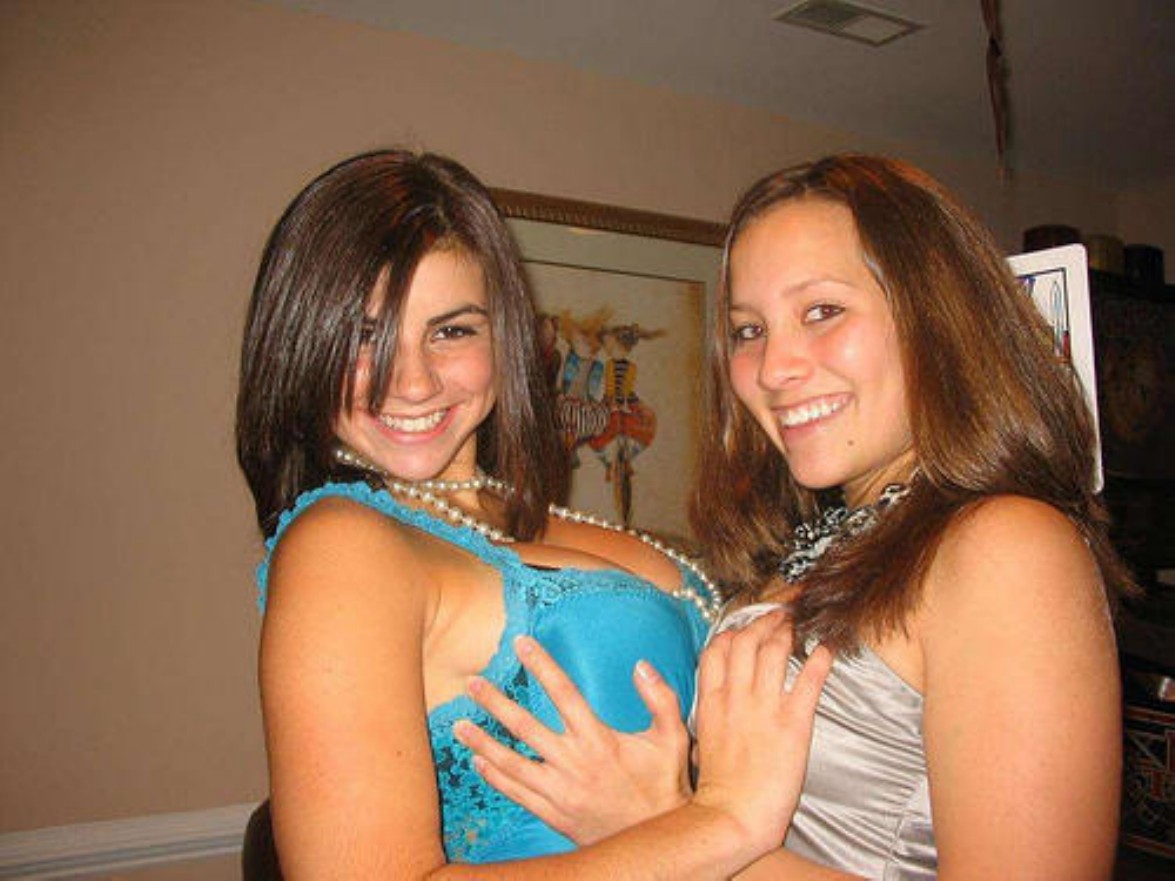Grope eachother