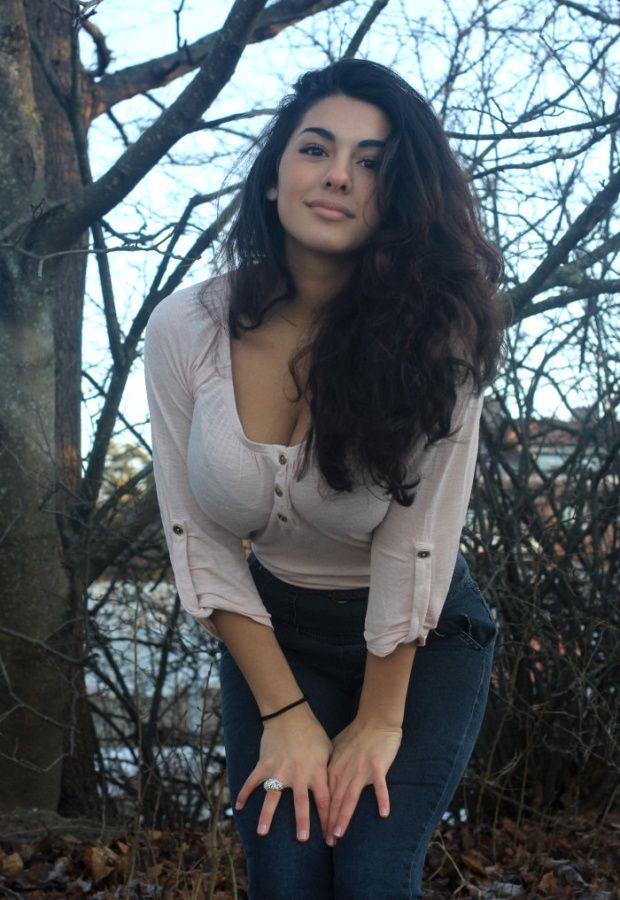 Gorgeous babe