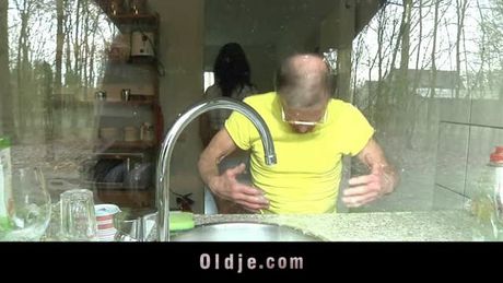 Lucky grandpa fucks brunette teen in the kitchen!