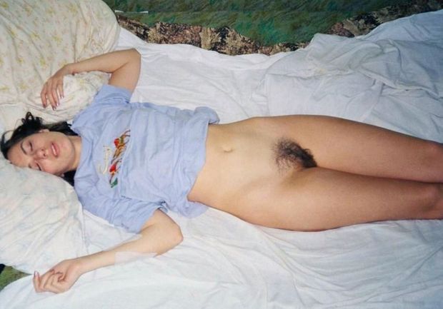 hairy bottomless
