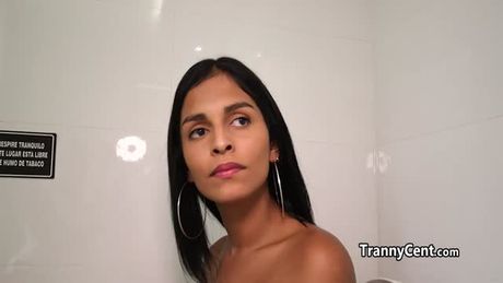 Tranny sucking cock of stranger