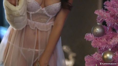 Caitlin McSwain - Merry and Bright