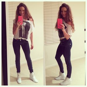 Fit teen with sexy legs