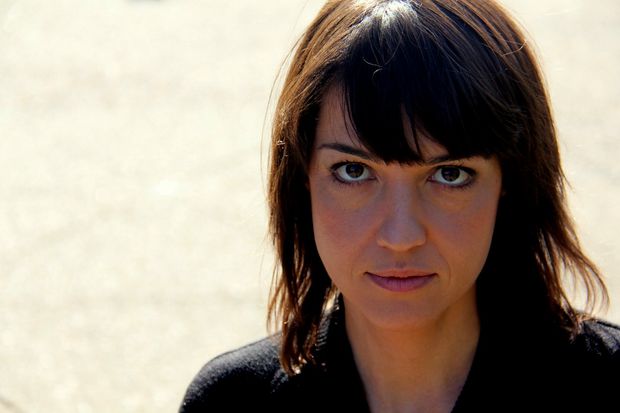 Intelligence, courage, beauté, caractère: tout ça, Marie-Ève BÉDARD l'a !  (comme on dit en anglais, a ''thinking-men's bombshell'')