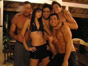Nia Ramadhani Gangbang - ortodox